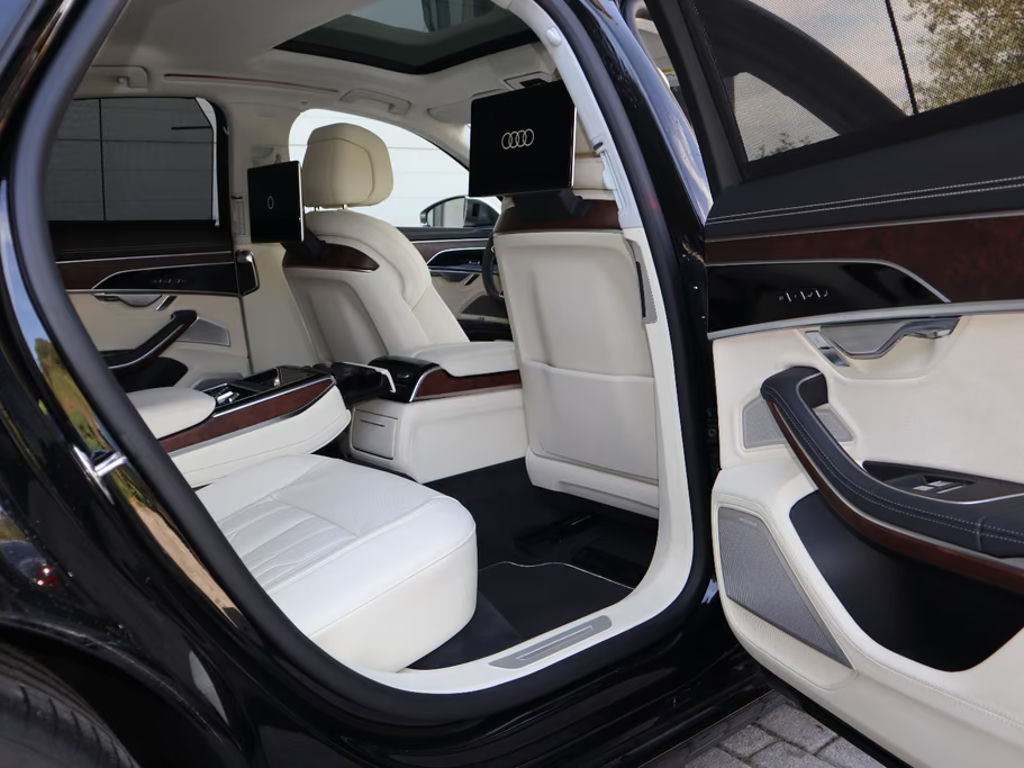 Audi S8
