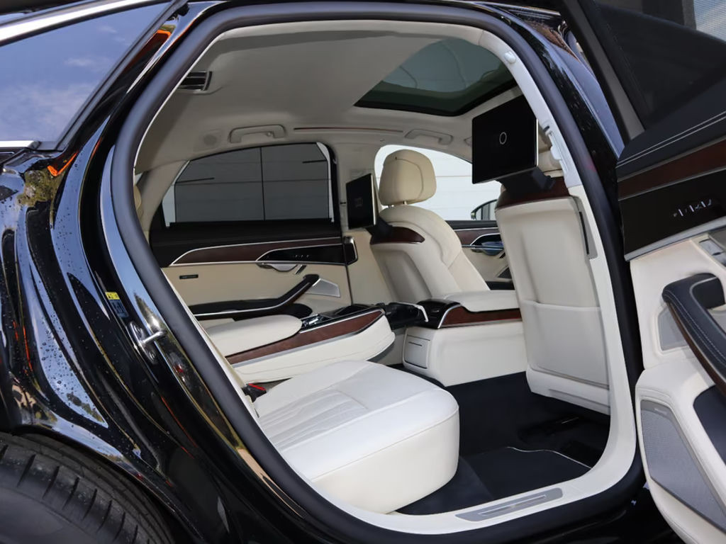 Audi S8
