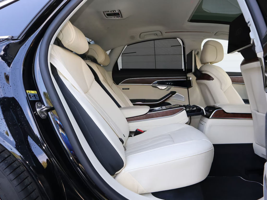 Audi S8