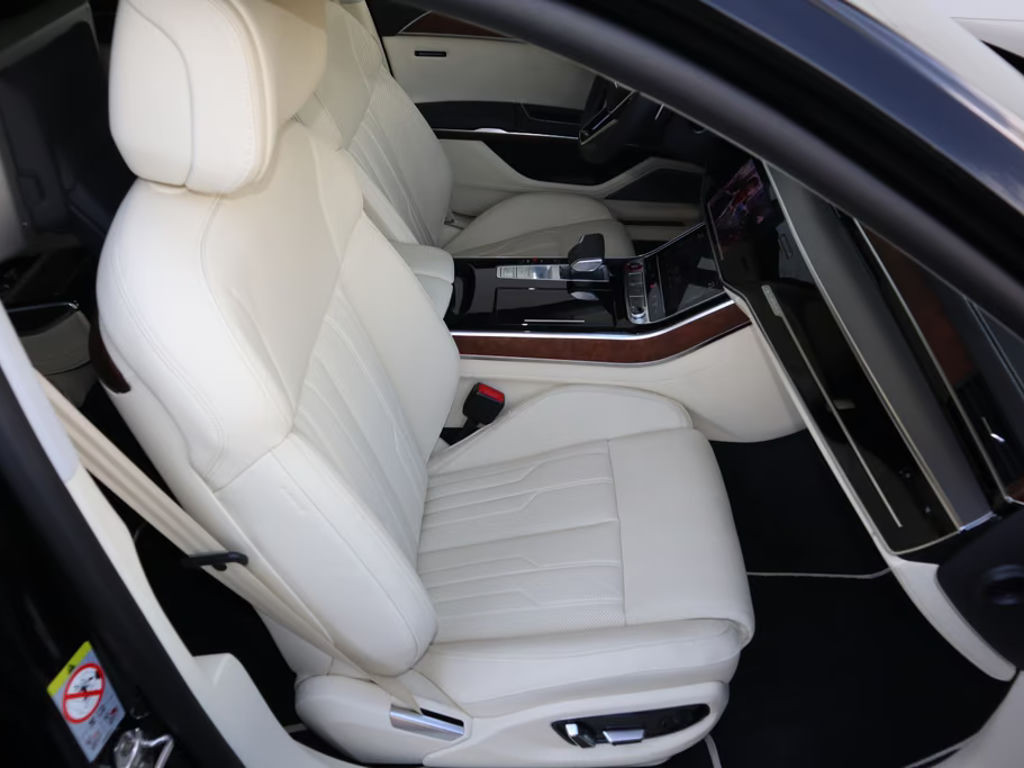 Audi S8