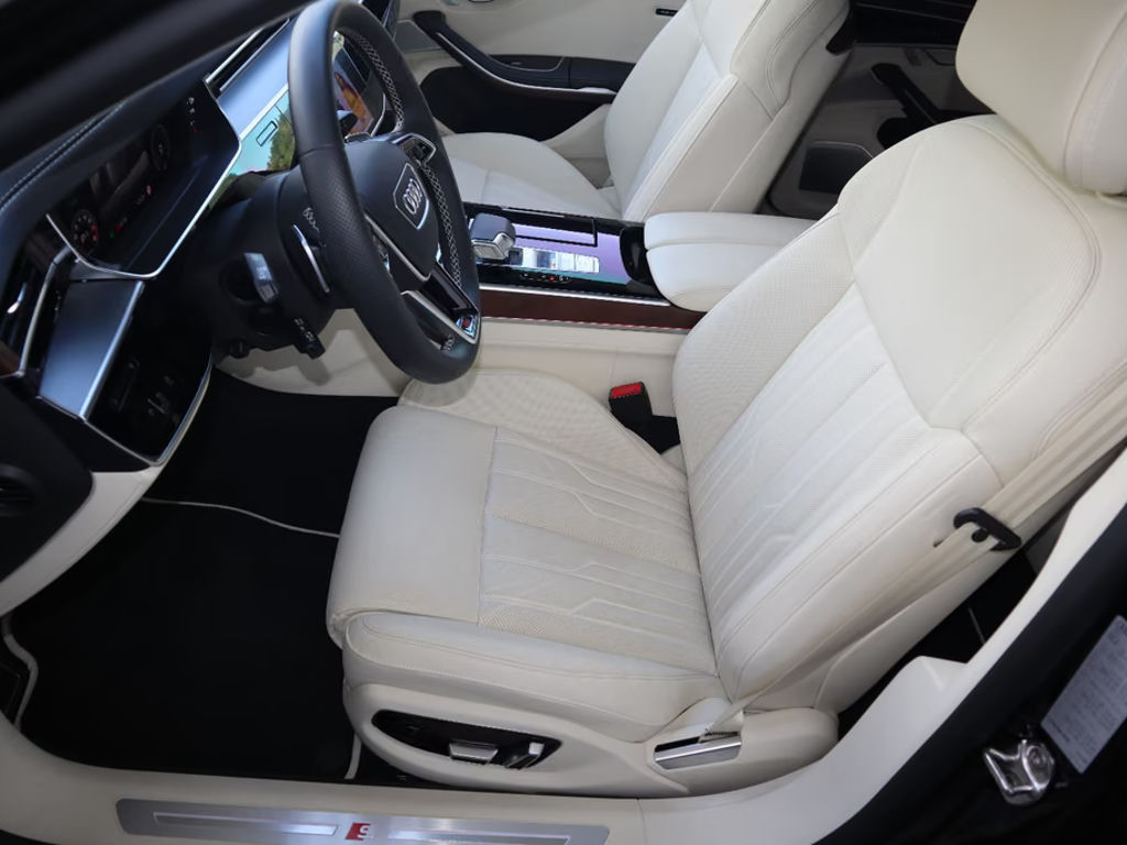 Audi S8