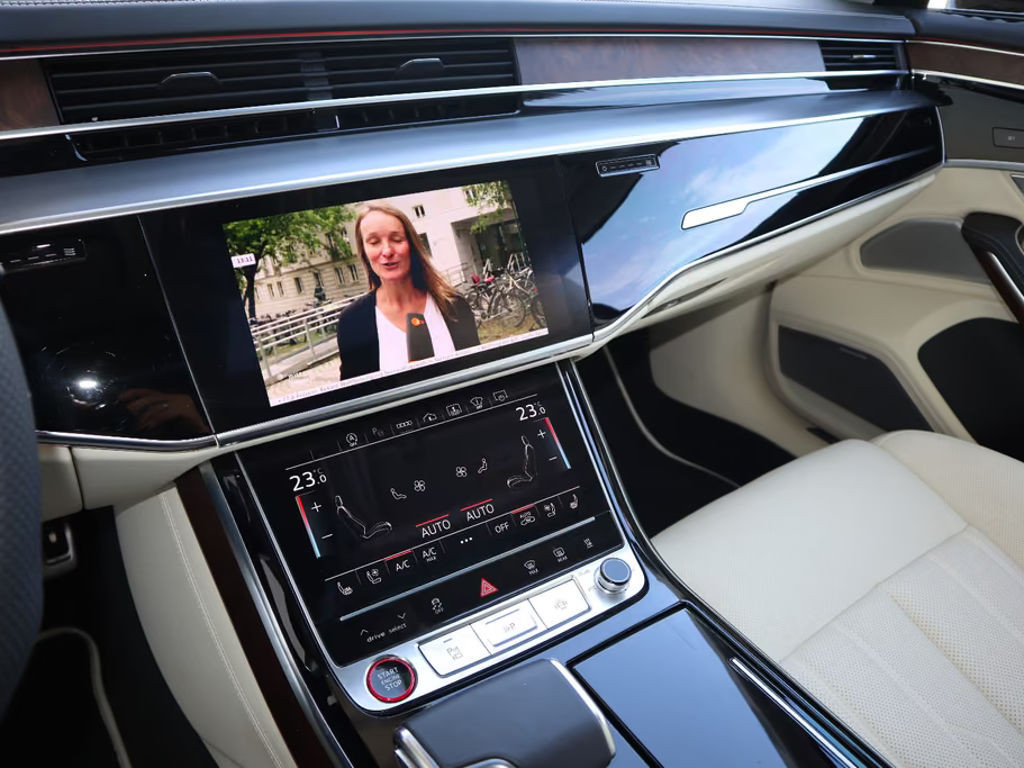 Audi S8