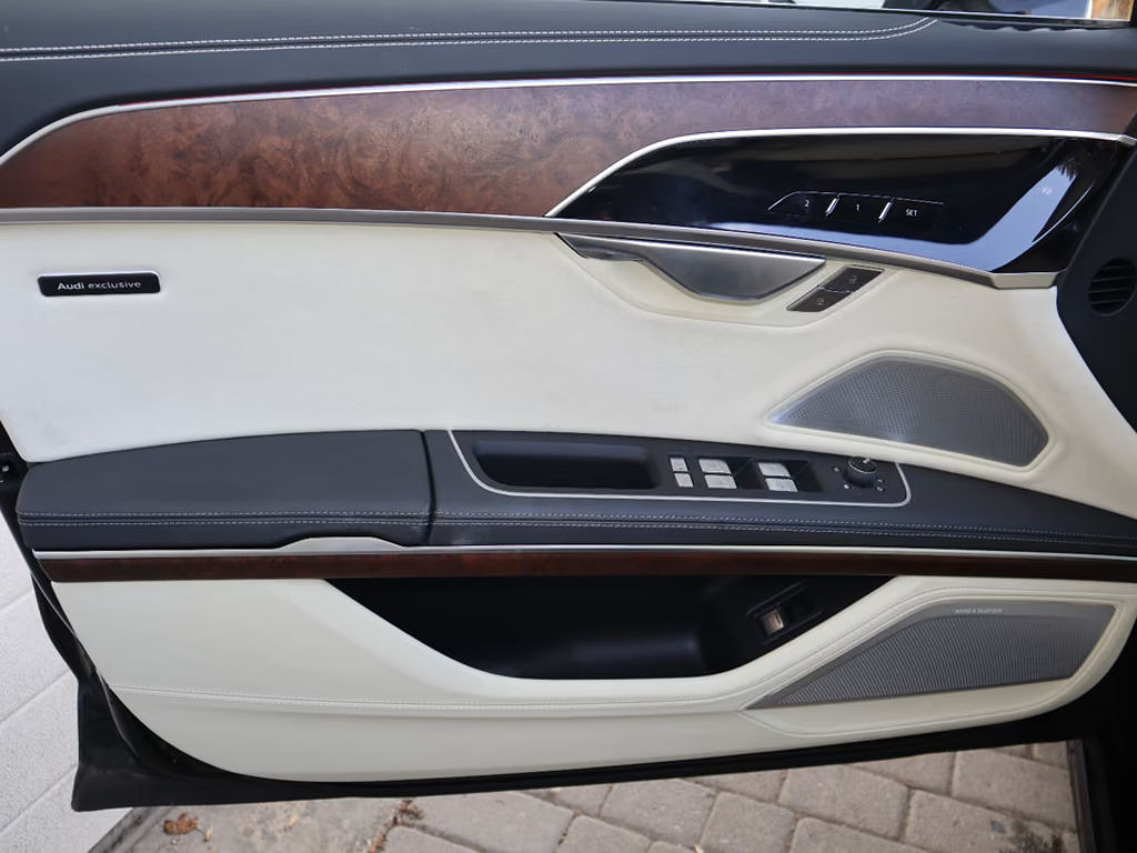 Audi S8