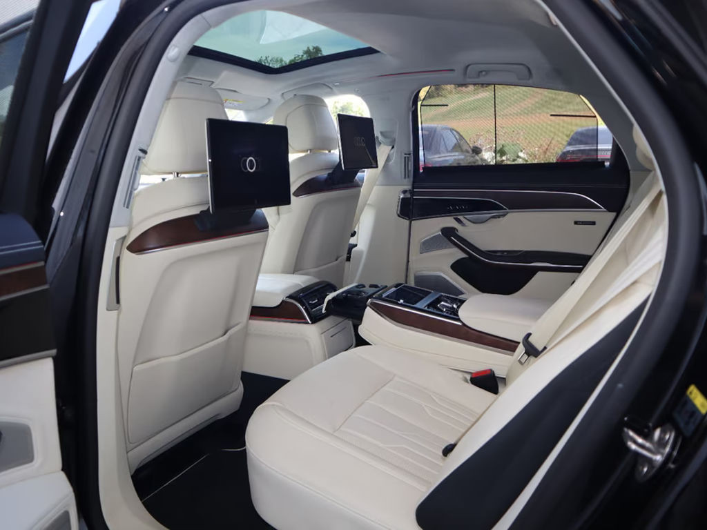 Audi S8