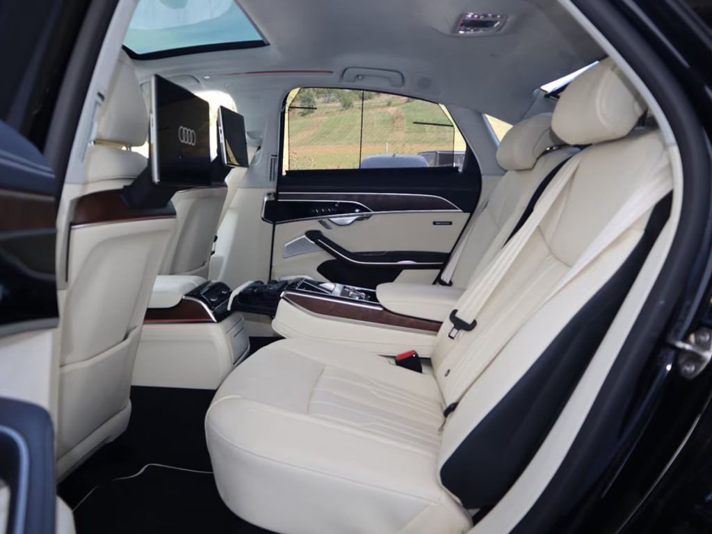 Audi S8