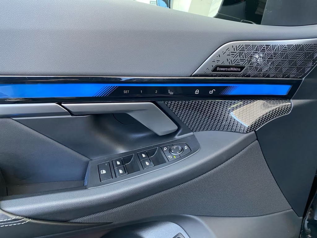 BMW i5