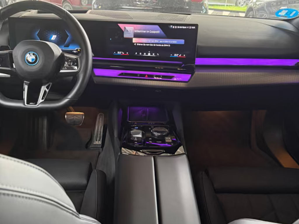 BMW i5