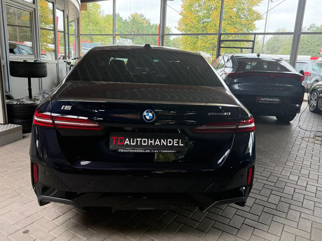 BMW i5