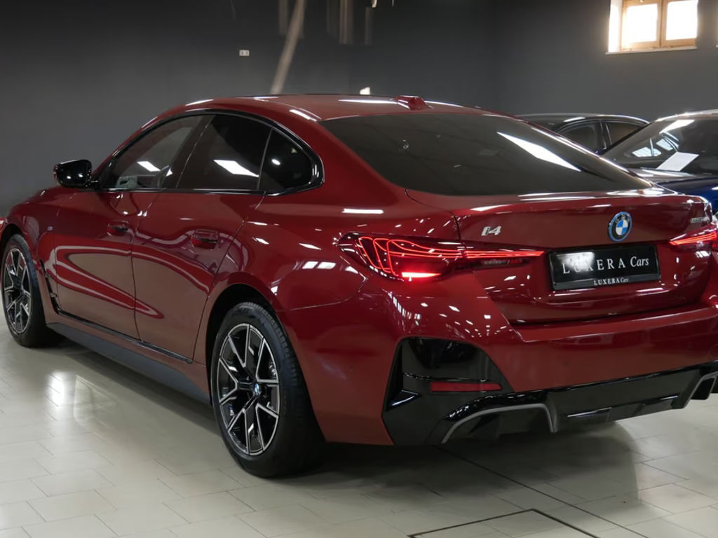 BMW i4