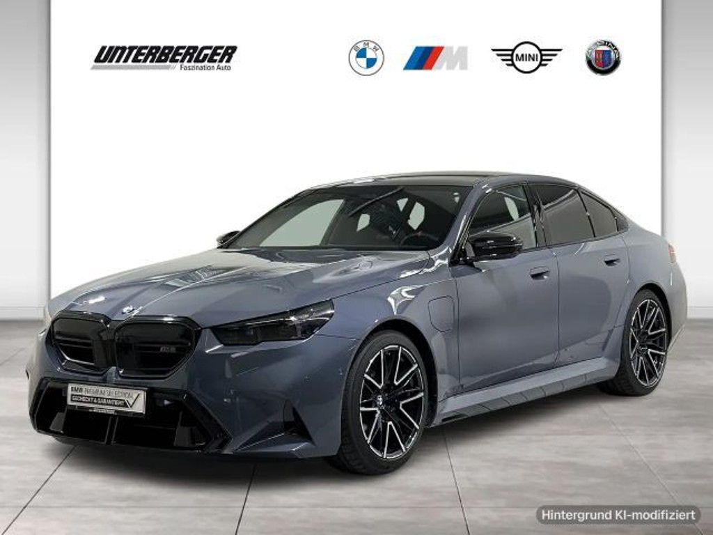 BMW M5 Sedan
