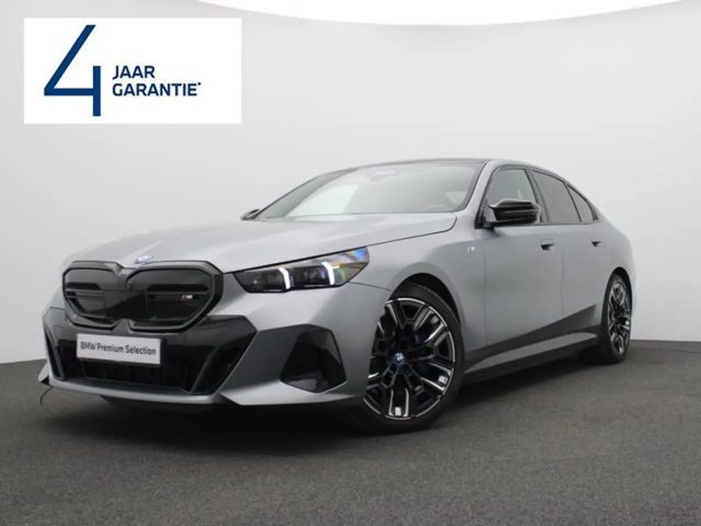 BMW i5 xDrive Sedan M60