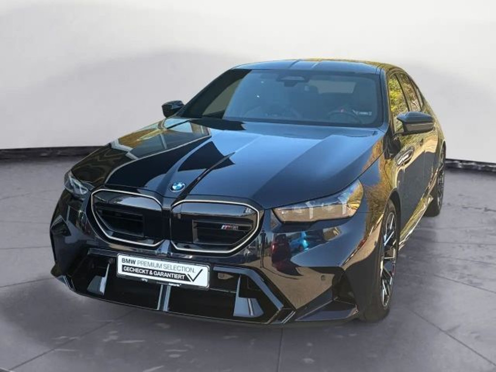 BMW M5 Sedan