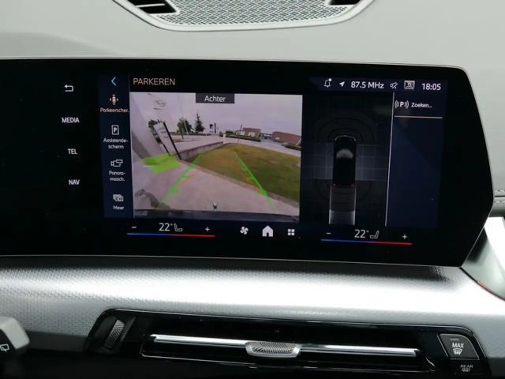 BMW iX1