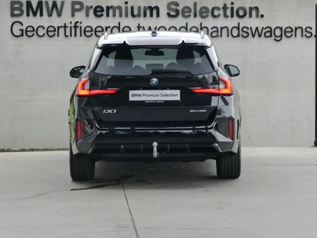 BMW iX1