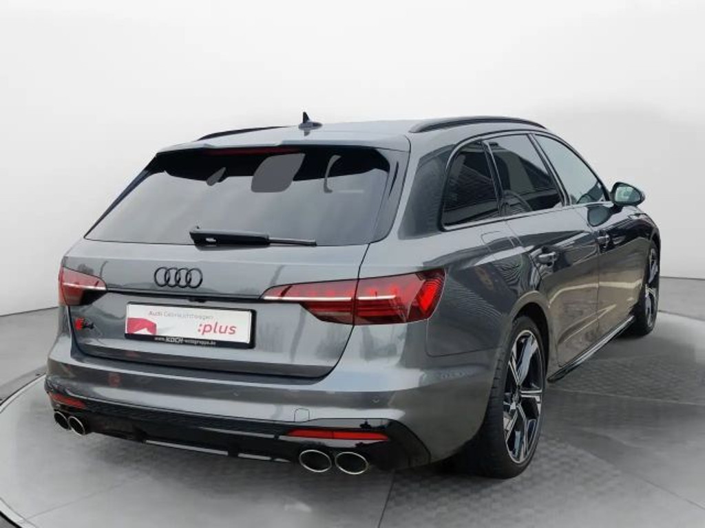 Audi S4