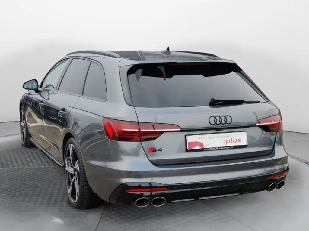 Audi S4