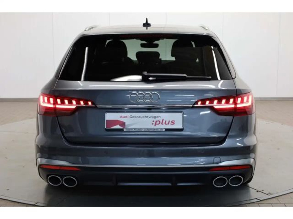 Audi S4