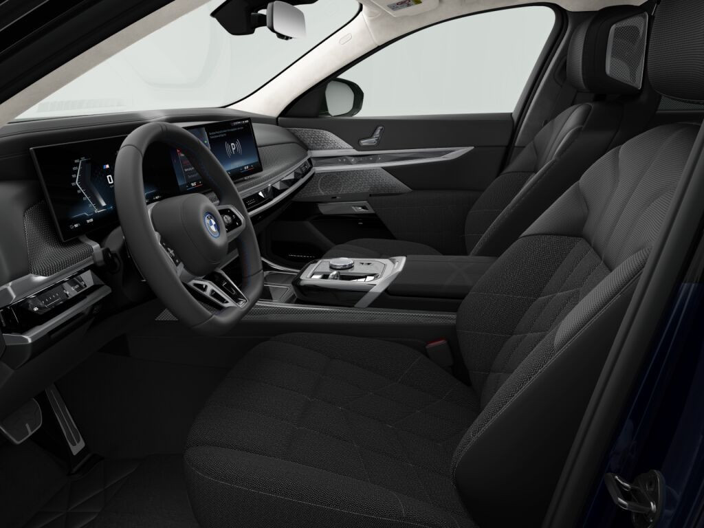 BMW i7