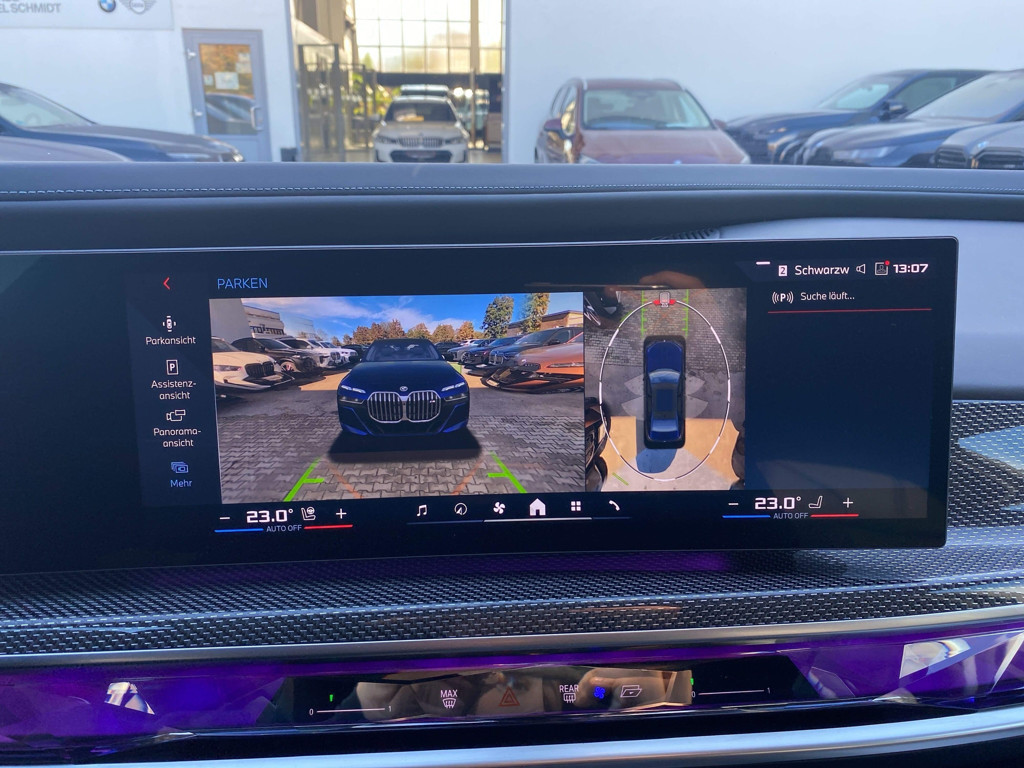 BMW i7