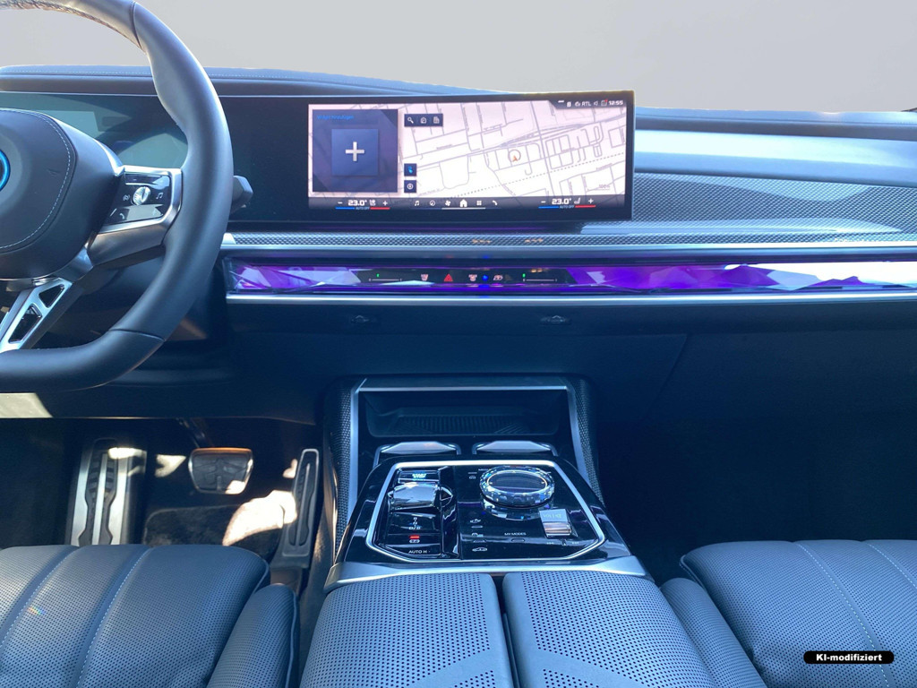 BMW i7