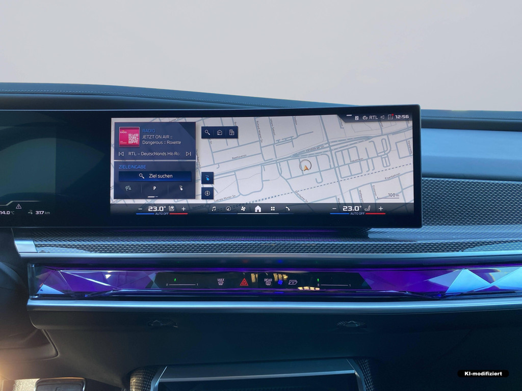 BMW i7