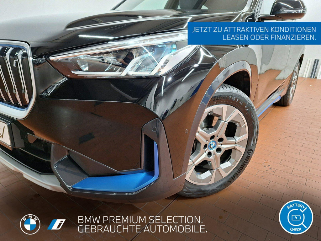 BMW iX1 xDrive30