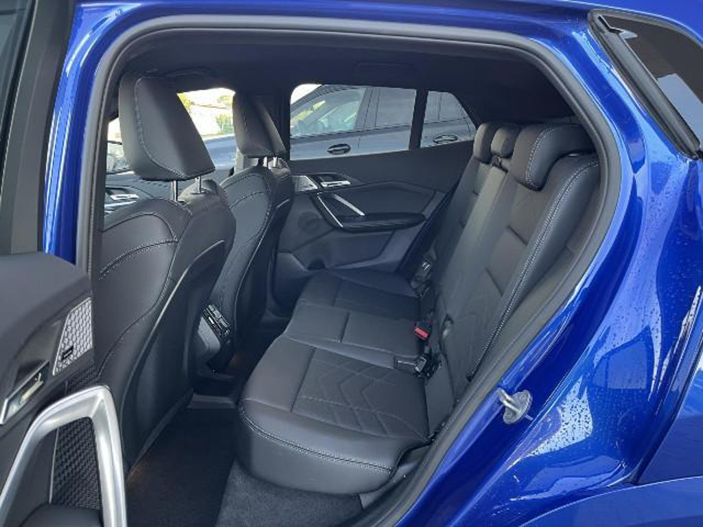 BMW iX2