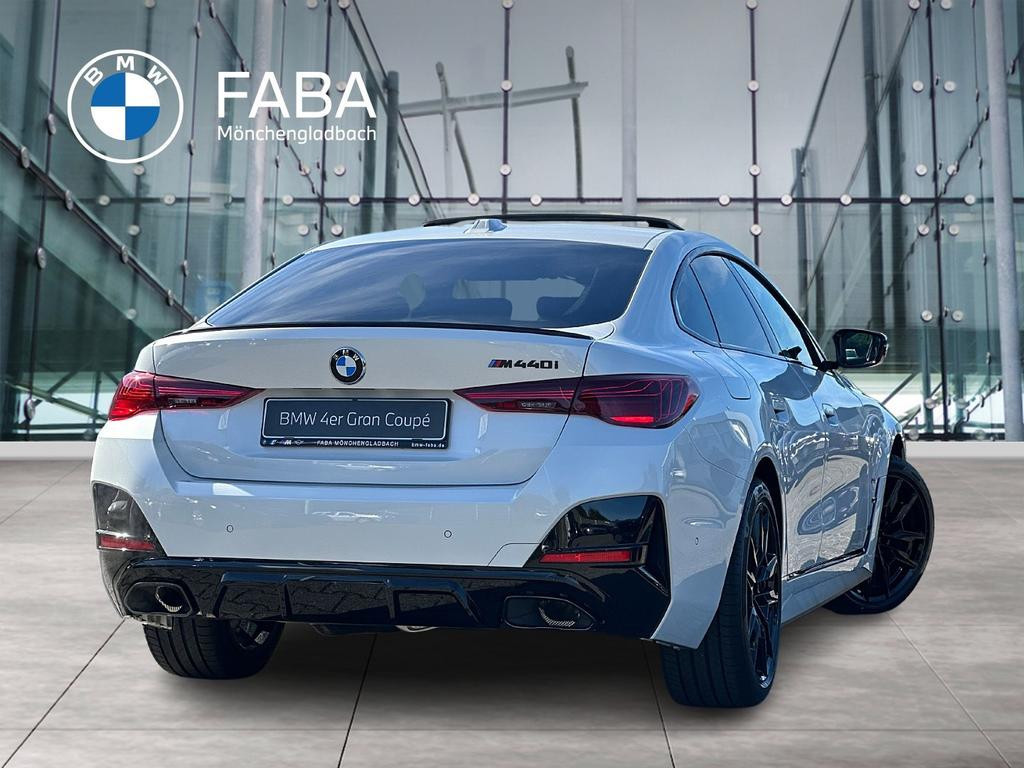 BMW M440
