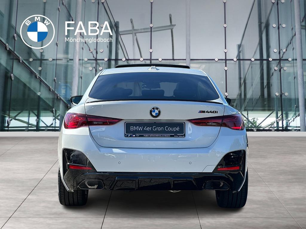 BMW M440