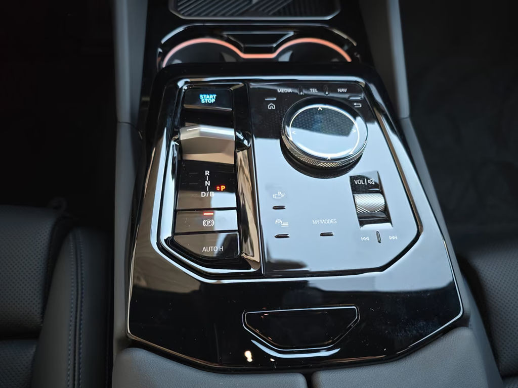 BMW i5