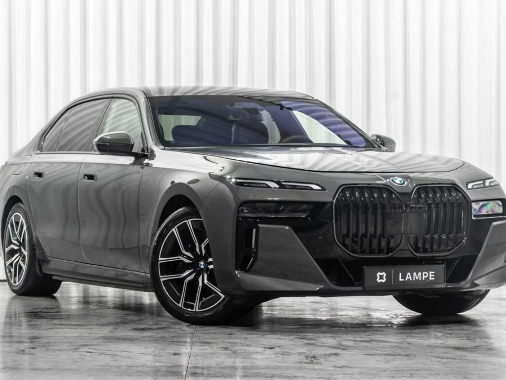 BMW i7 M-Sport Sedan