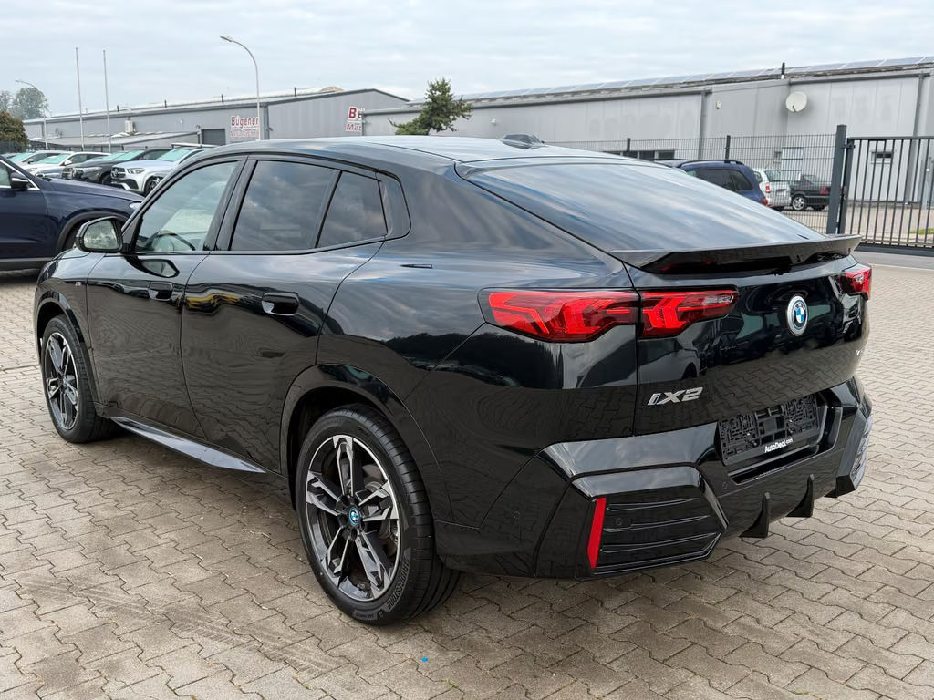 BMW iX2