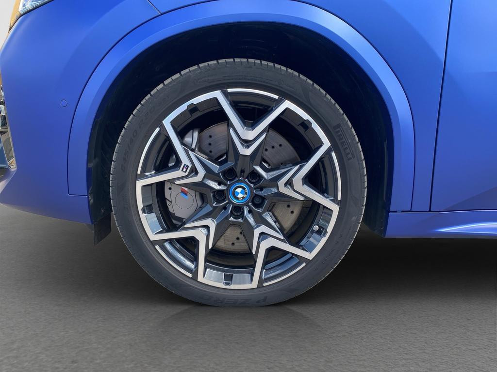 BMW iX2