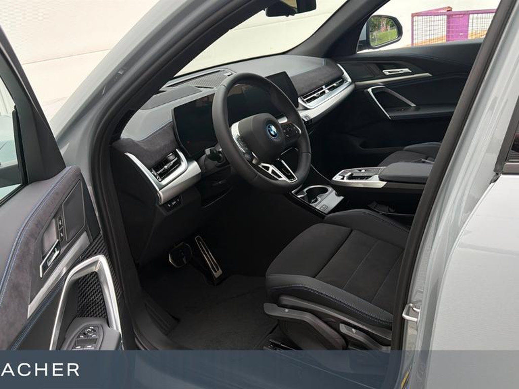 BMW iX2