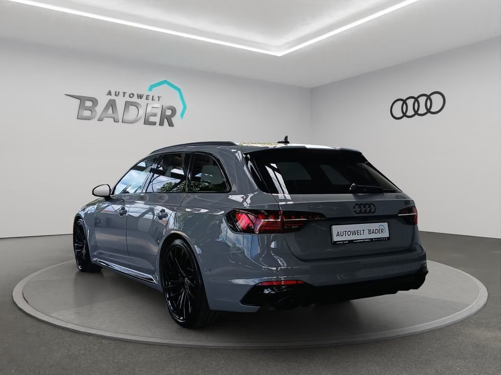Audi RS4