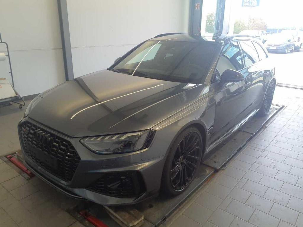 Audi RS4