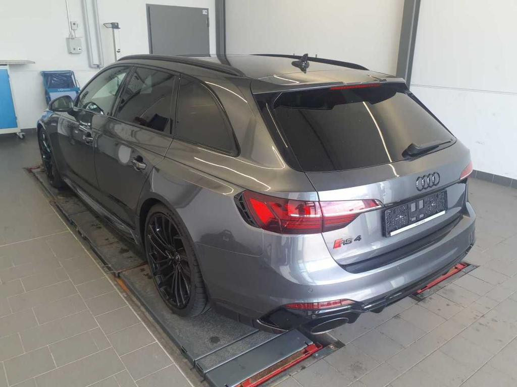 Audi RS4