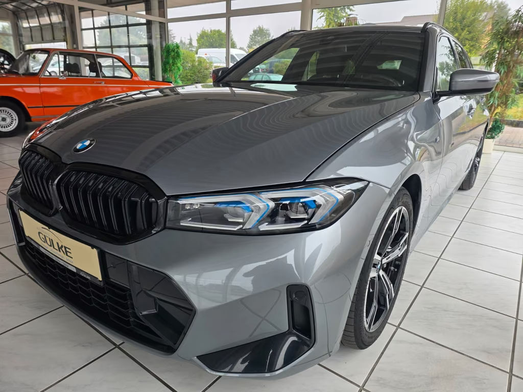 BMW 3 Serie 330 M-Sport xDrive Touring 330i