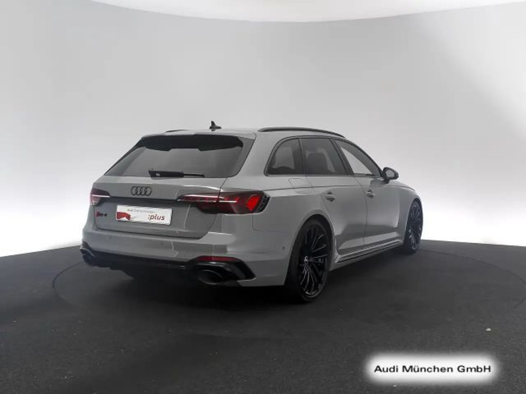 Audi RS4