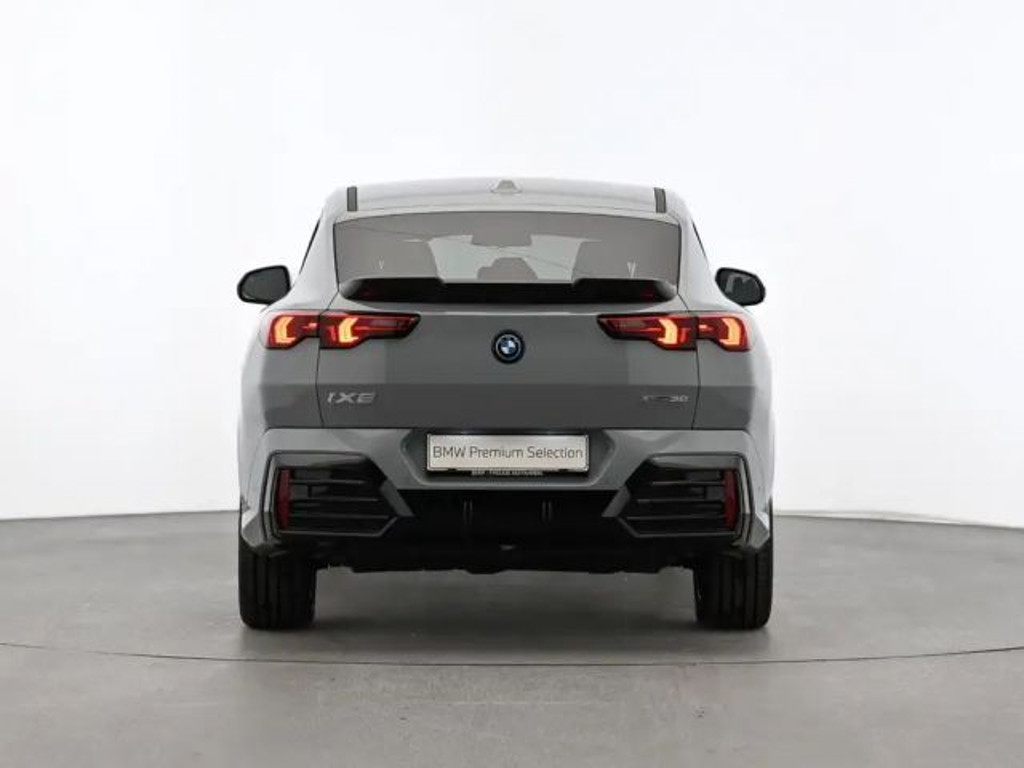 BMW iX2