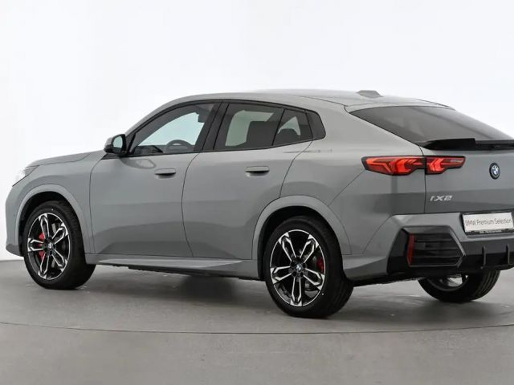 BMW iX2