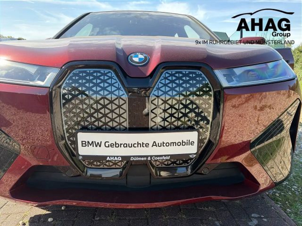 BMW iX