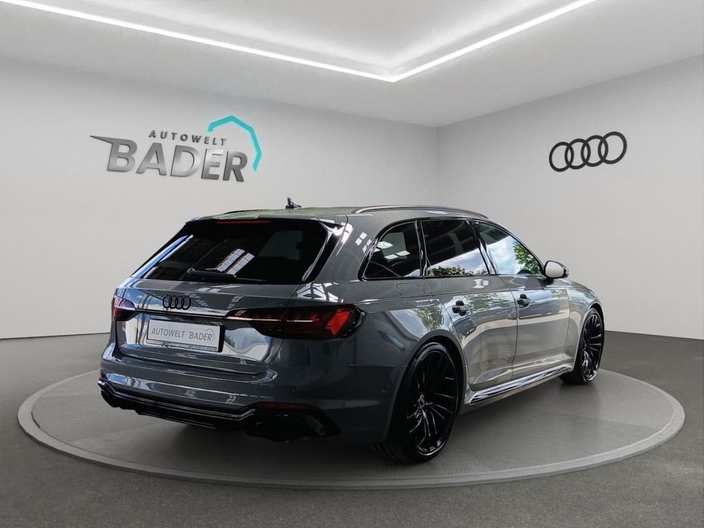 Audi RS4