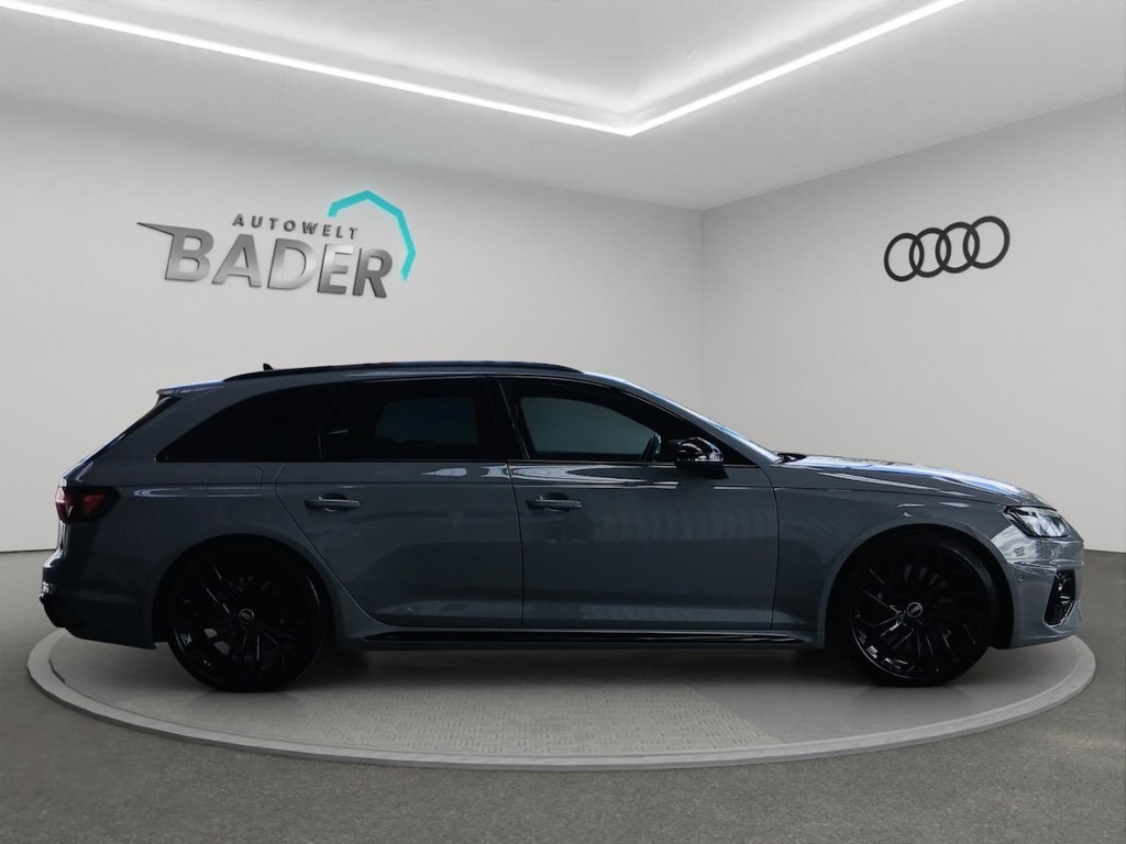 Audi RS4
