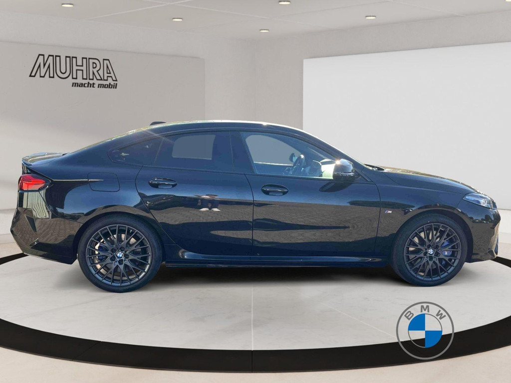 BMW M235