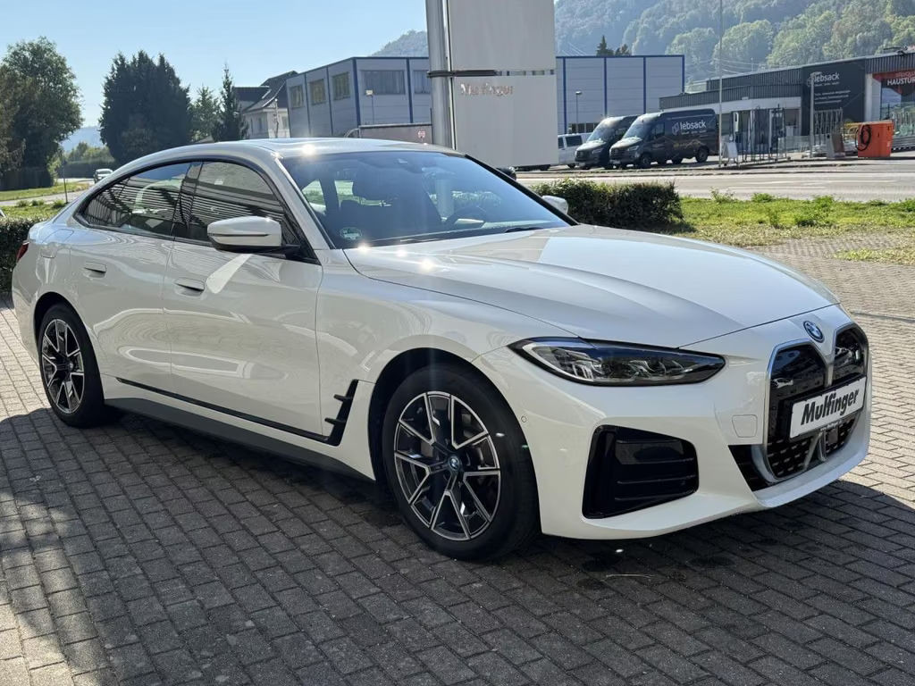 BMW i4