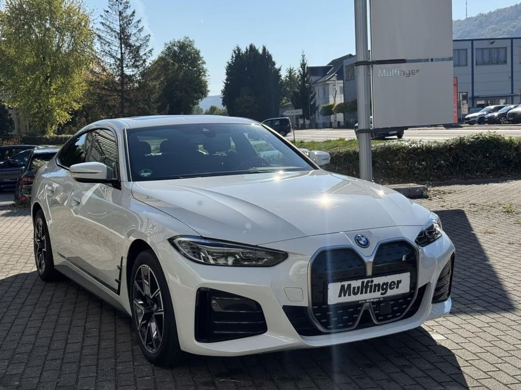 BMW i4