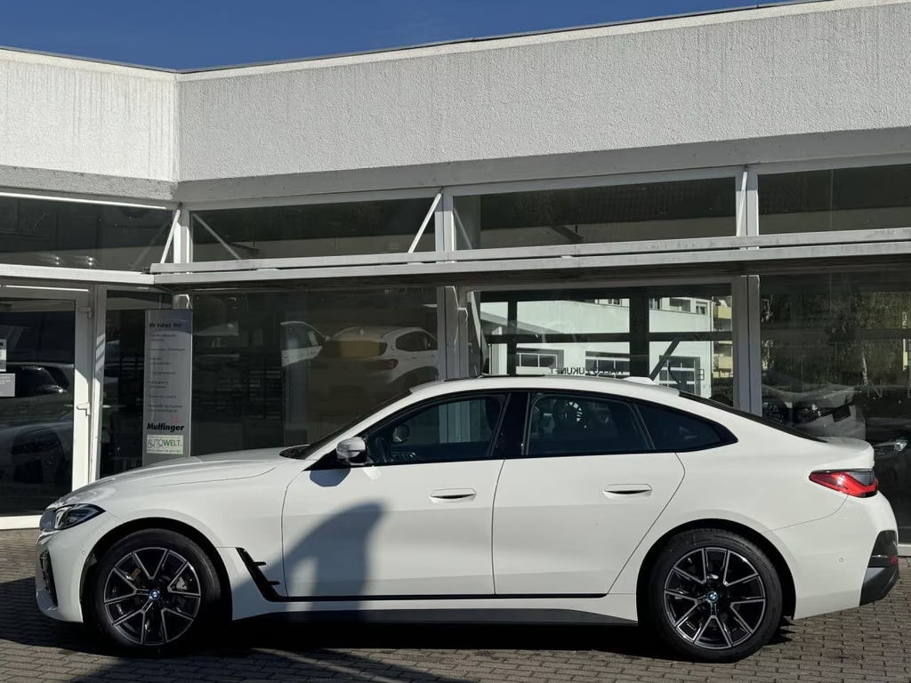 BMW i4
