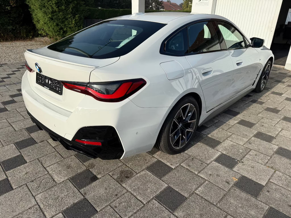 BMW M440