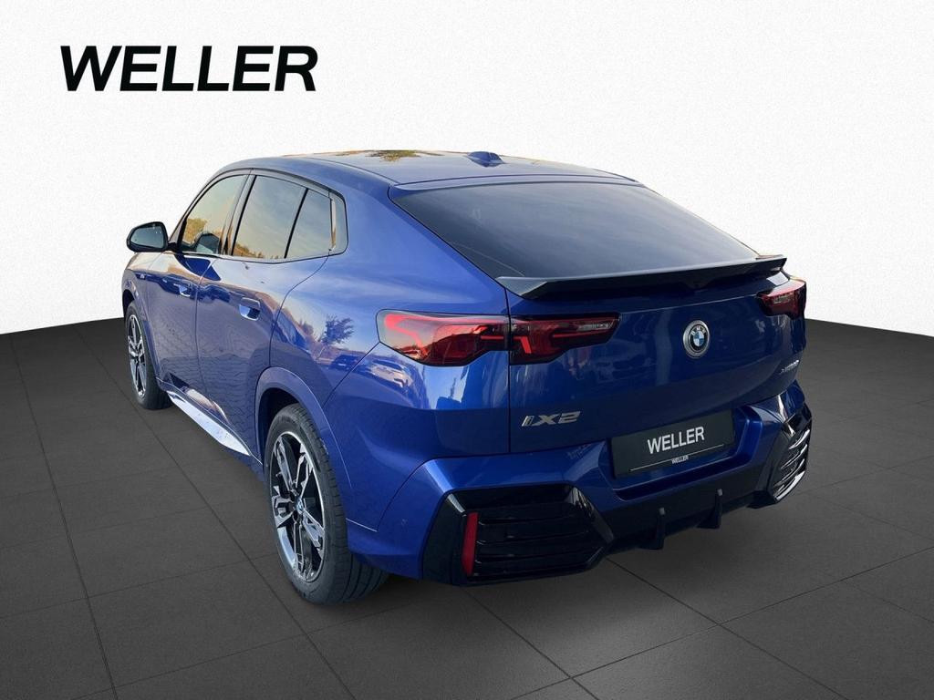 BMW iX2